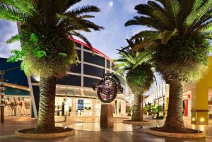 Harbour Town Outlet Shopping Centre - Australia Accommodation